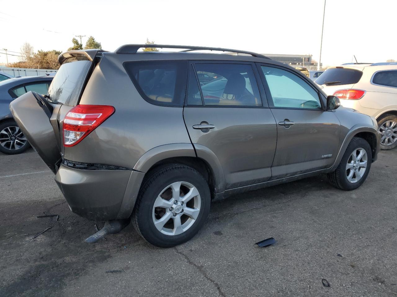 2011 TOYOTA RAV4 LIMIT - Фото 3