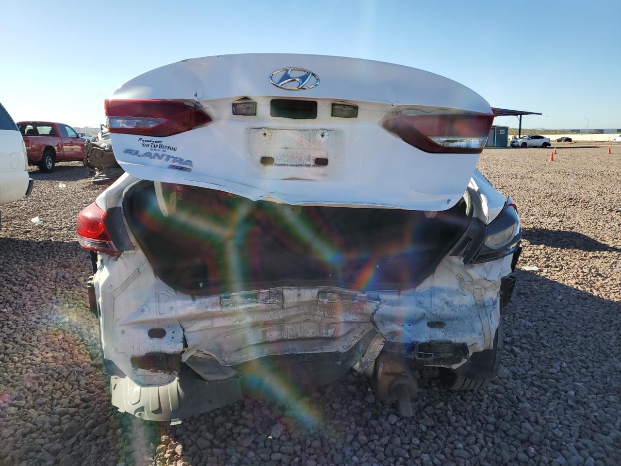 2018 HYUNDAI ELANTRA SE - Image 6