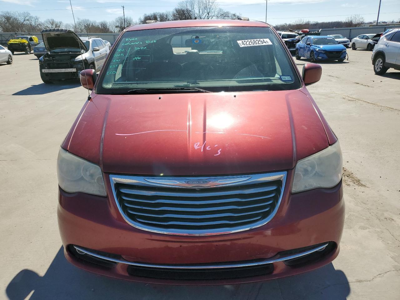 2014 CHRYSLER TOWN & COU - Фото 5