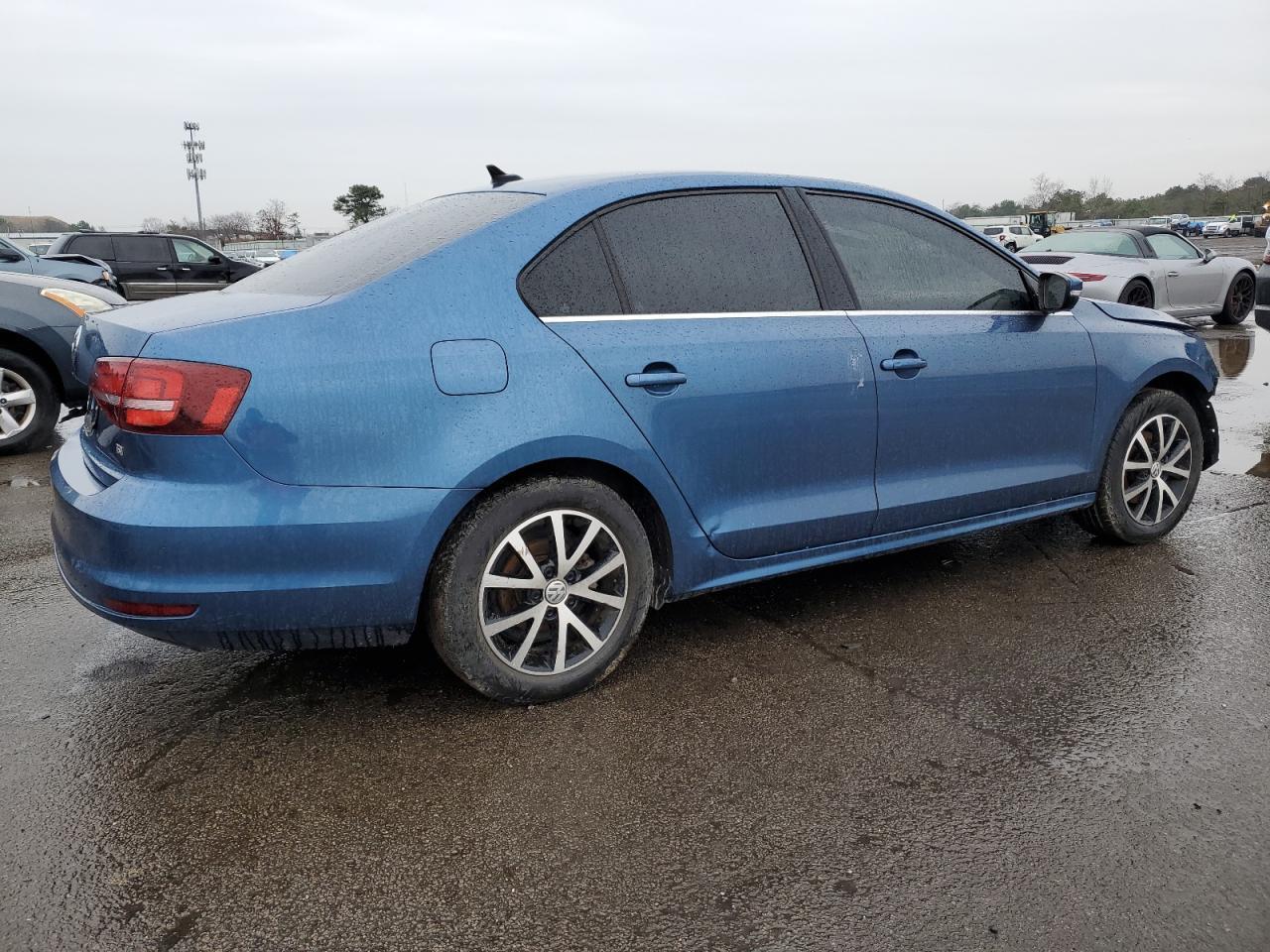 2017 VOLKSWAGEN JETTA SE - Image 3
