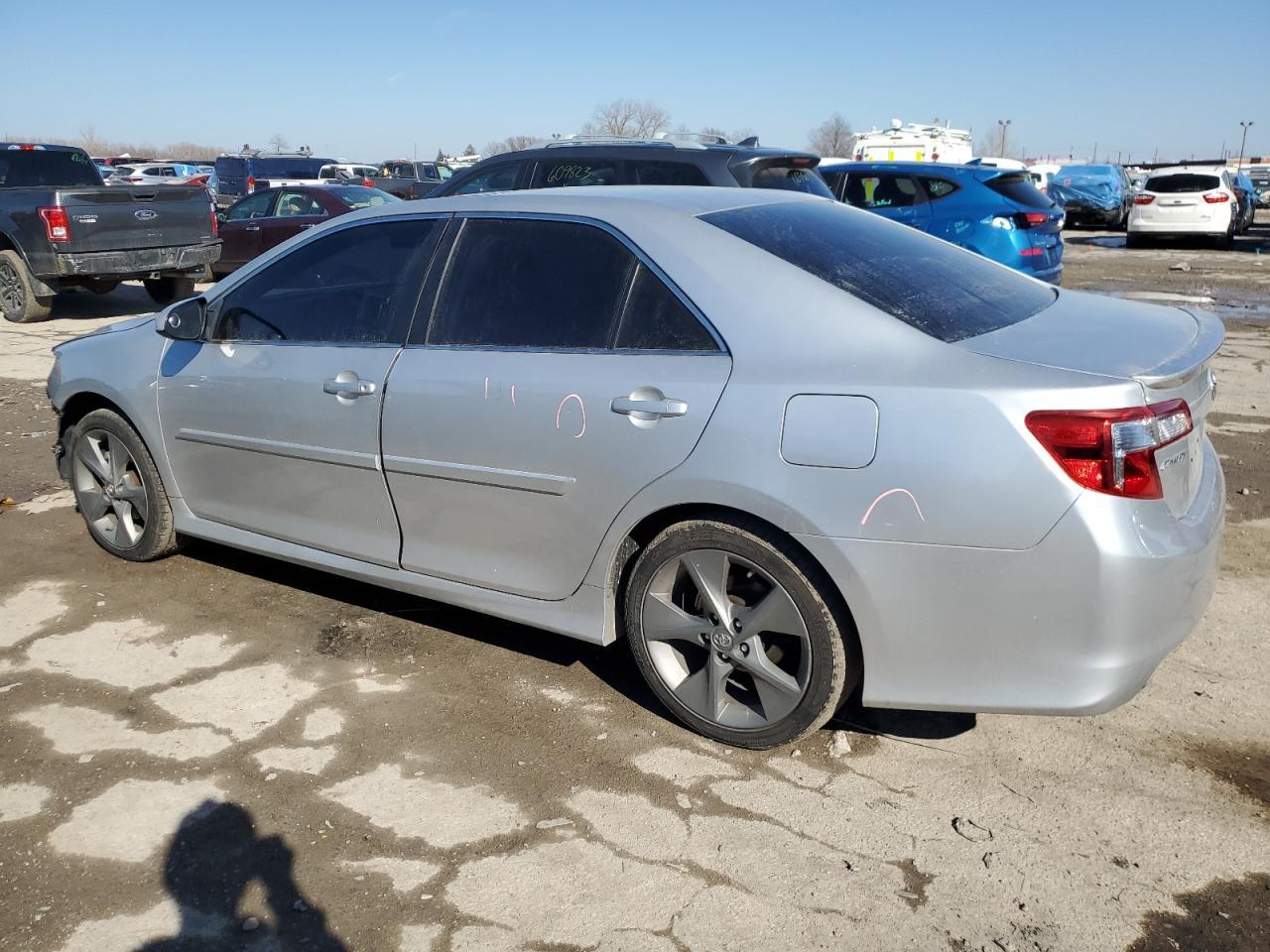 2014 TOYOTA CAMRY L - Image 2