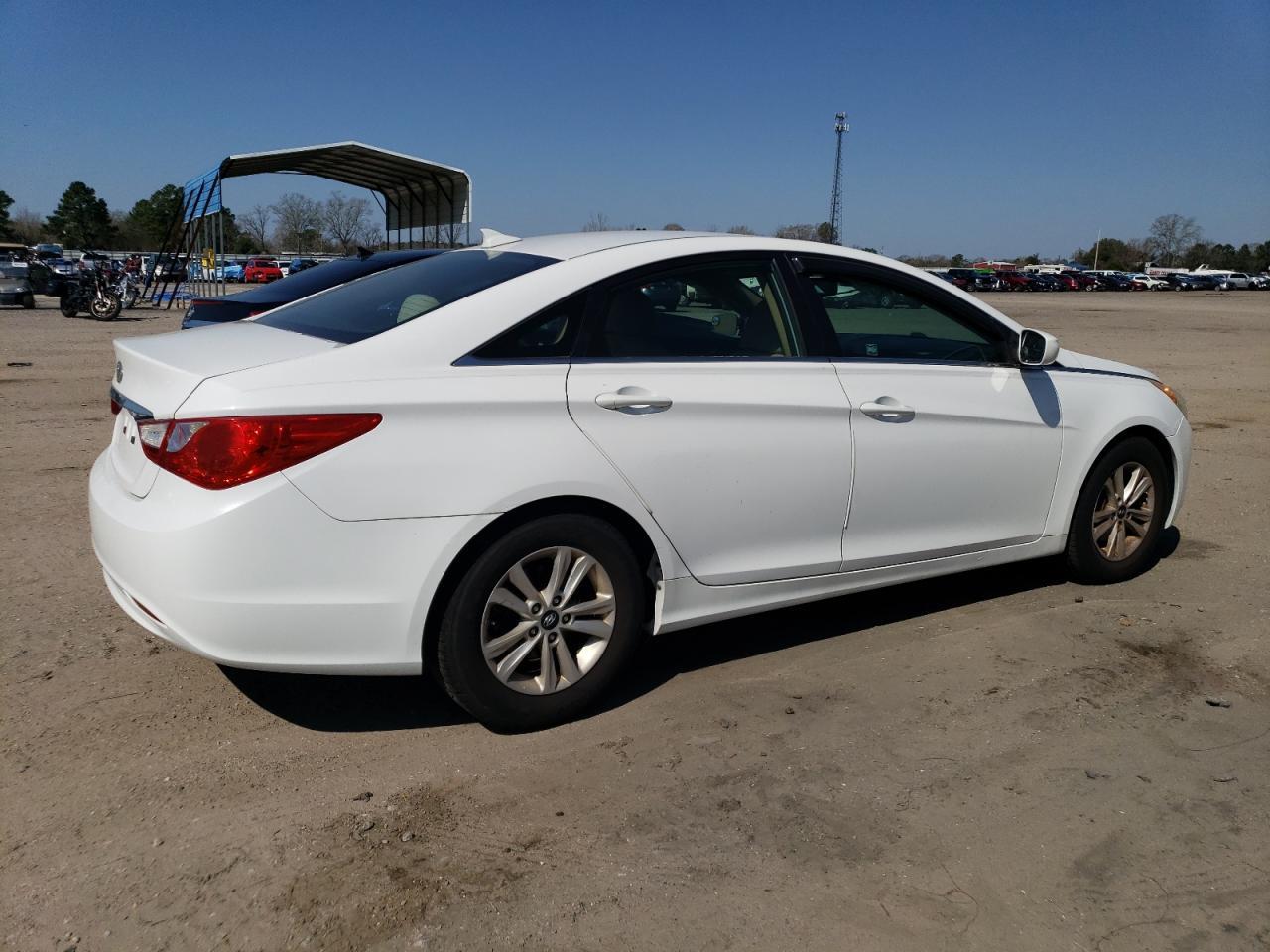 2013 HYUNDAI SONATA GLS - Image 3