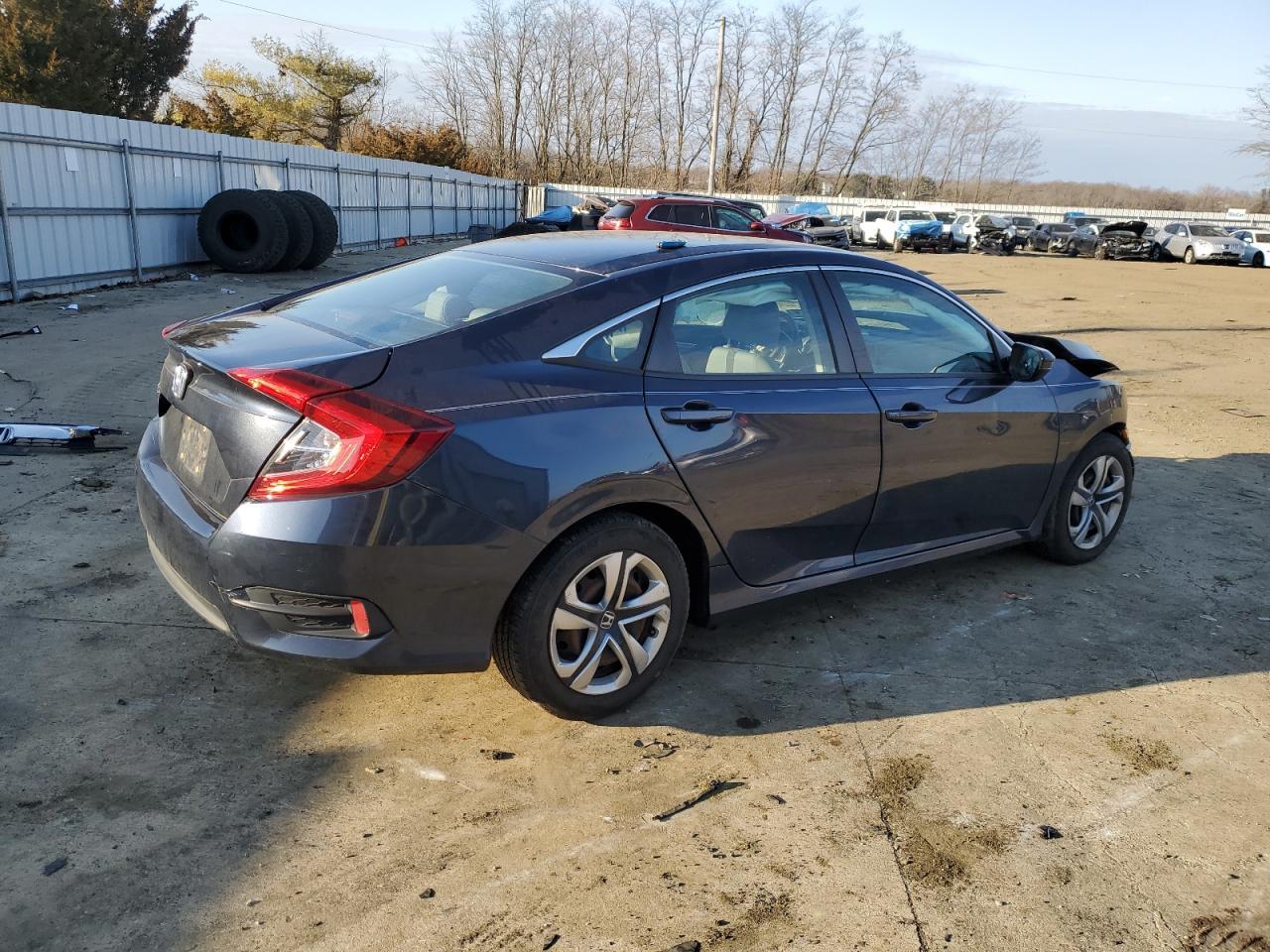 2017 HONDA CIVIC LX - Фото 3