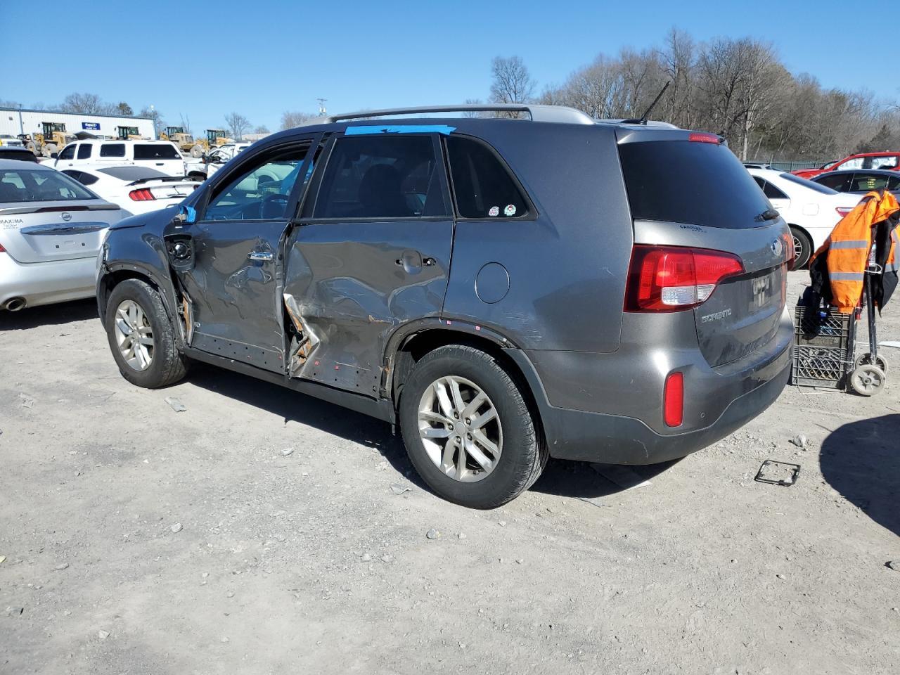 2015 KIA SORENTO LX - Image 2