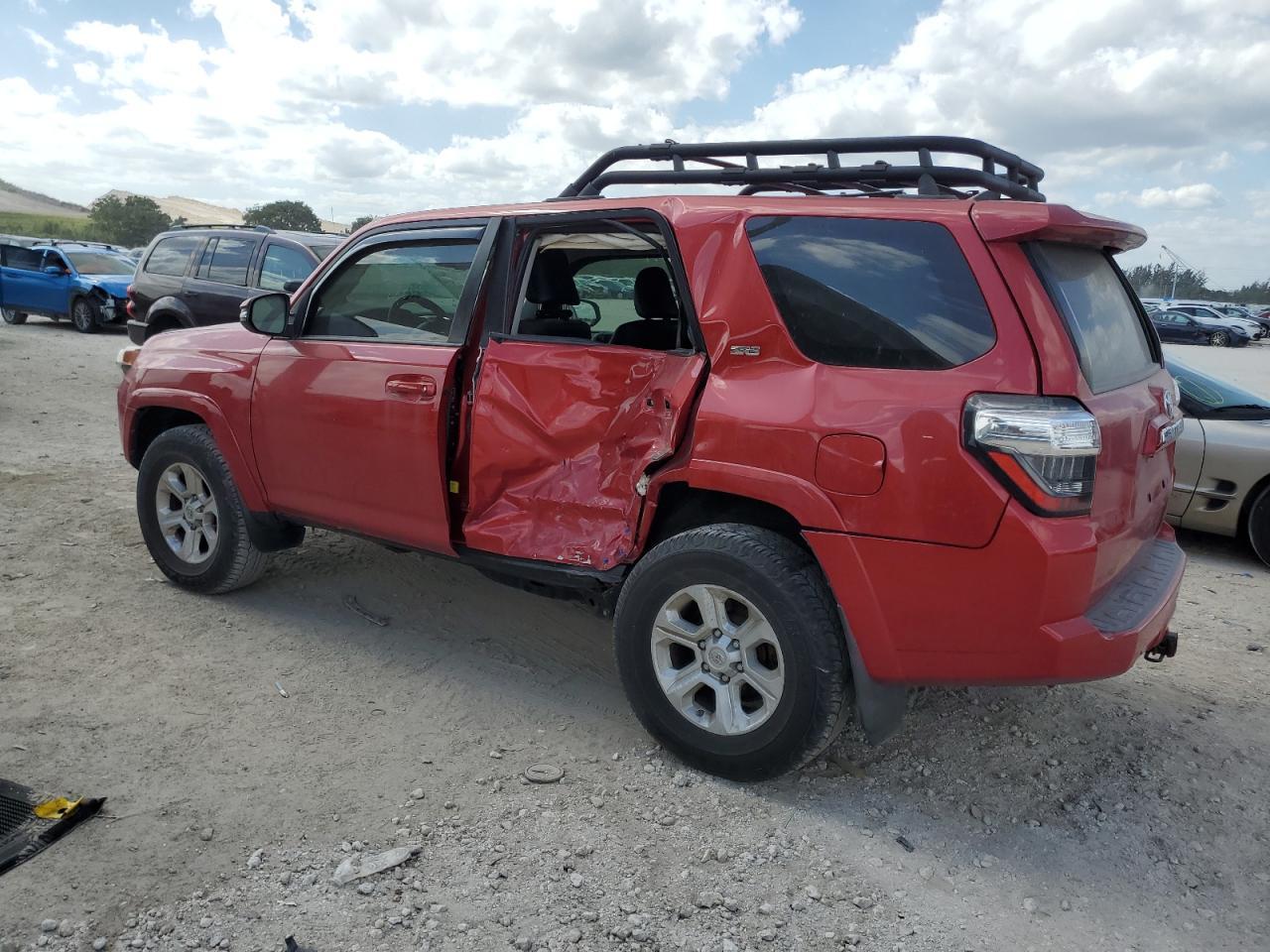2018 TOYOTA 4RUNNER SR - Image 2