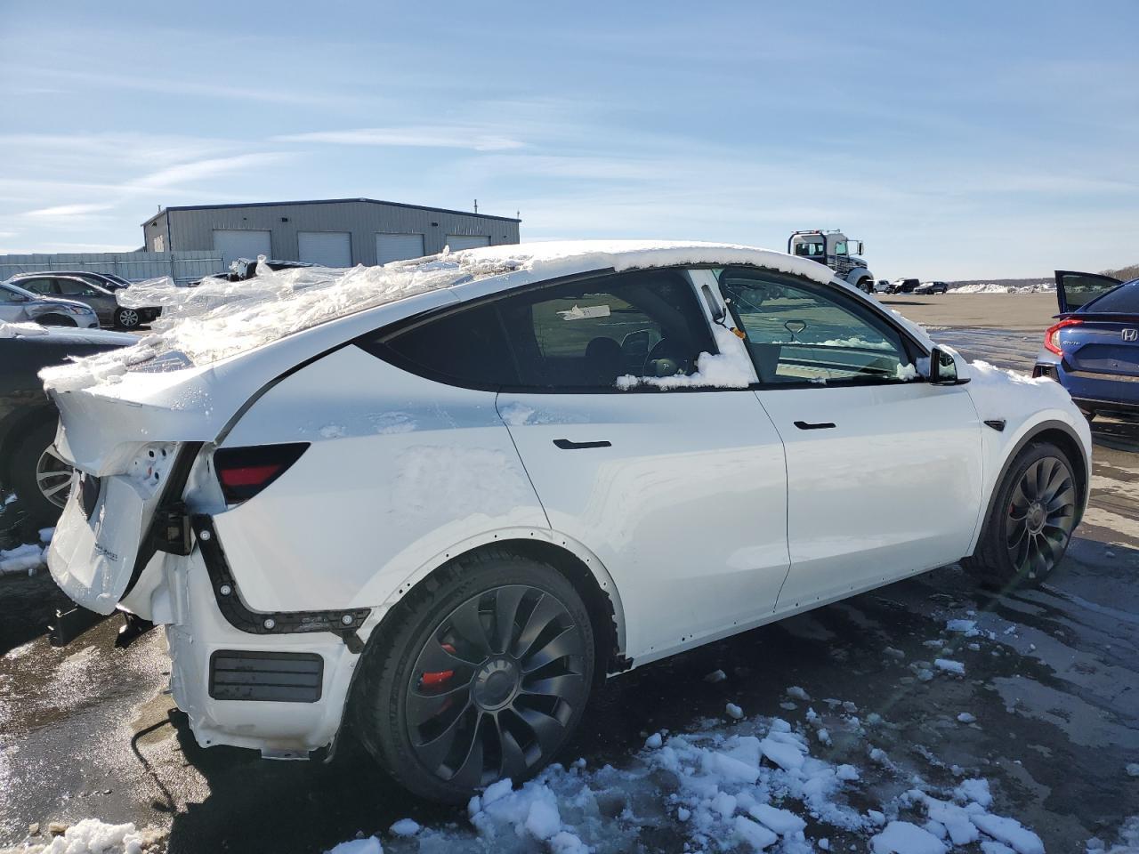 2023 TESLA MODEL Y - Image 3