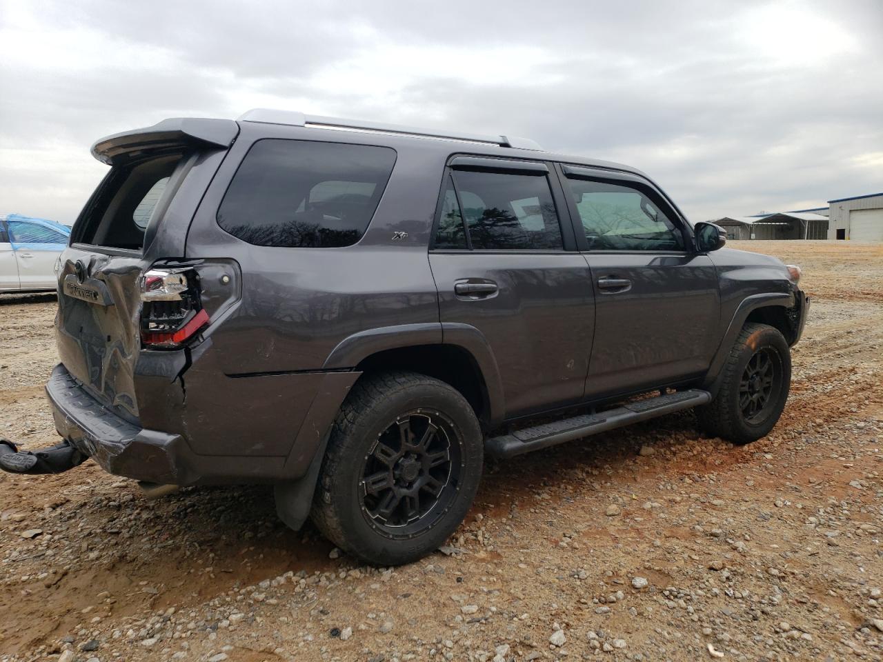 2017 TOYOTA 4RUNNER SR - Фото 3
