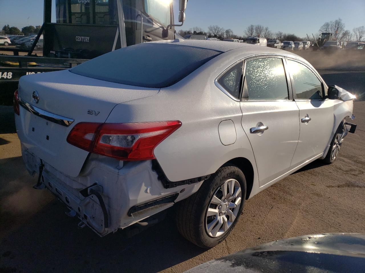 2017 NISSAN SENTRA S - Фото 3