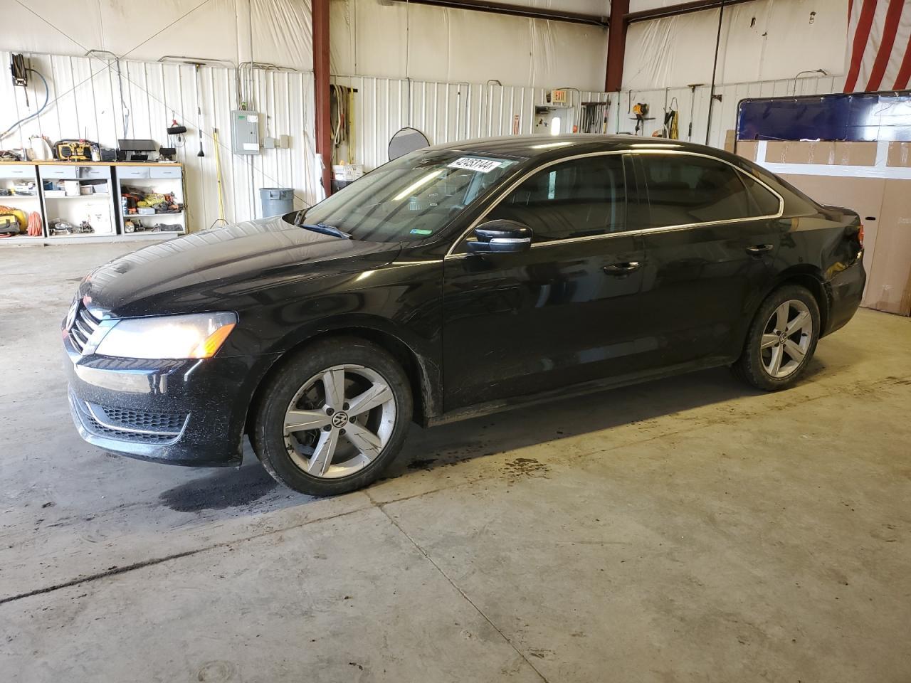 2013 VOLKSWAGEN PASSAT SE