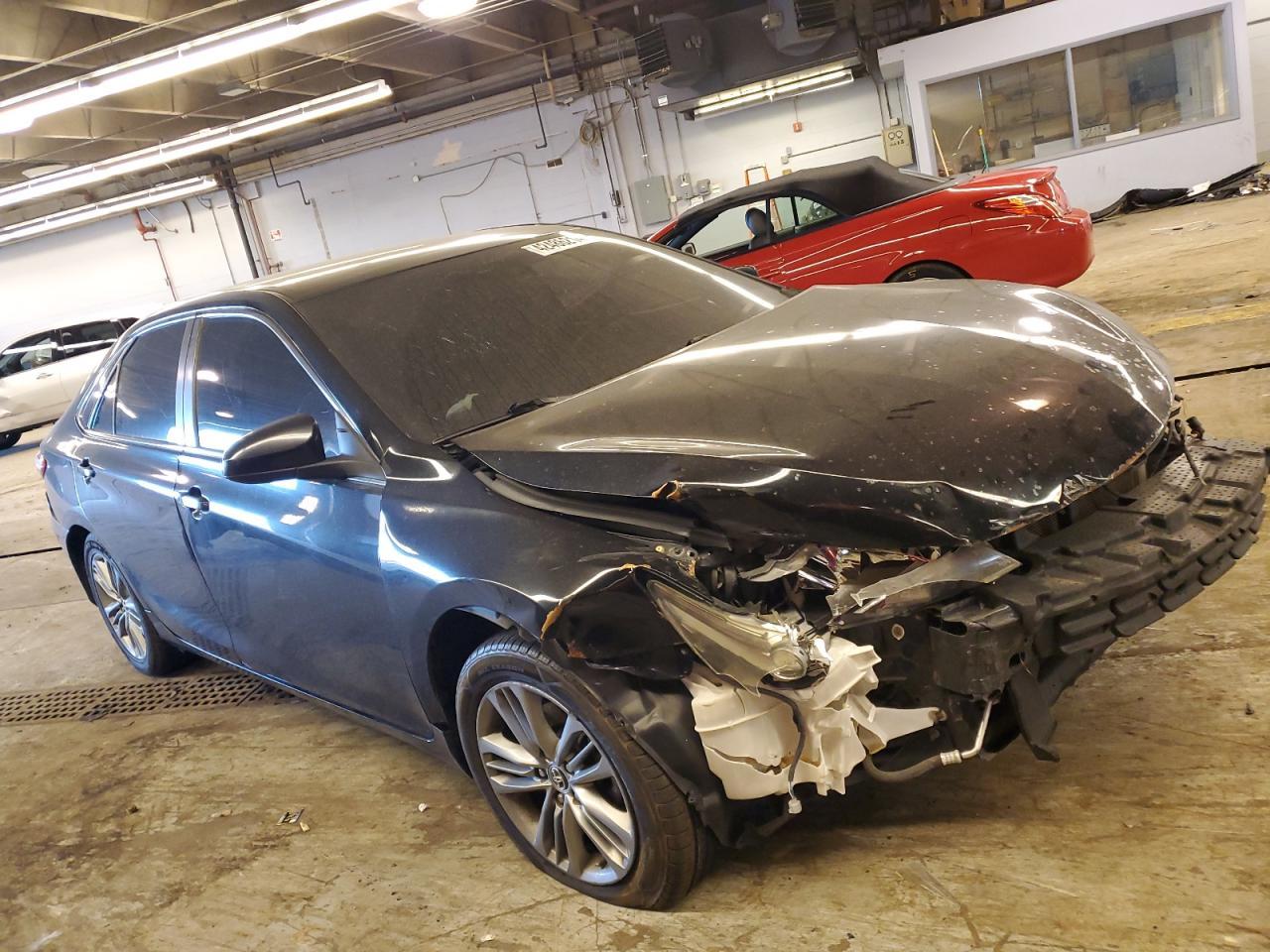 2016 TOYOTA CAMRY LE - Фото 4
