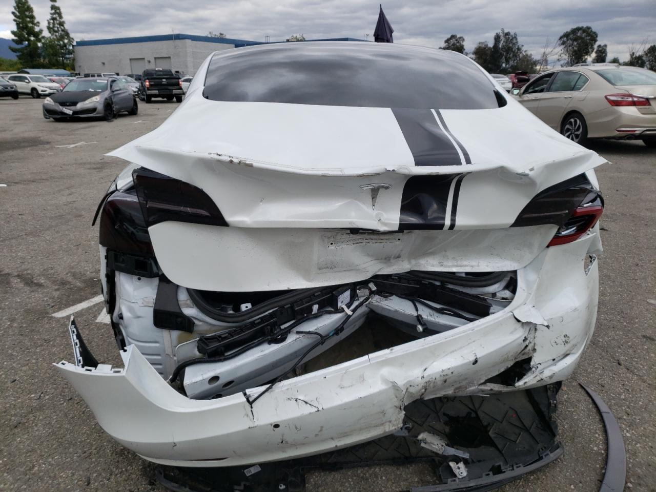 2022 TESLA MODEL 3 - Image 6