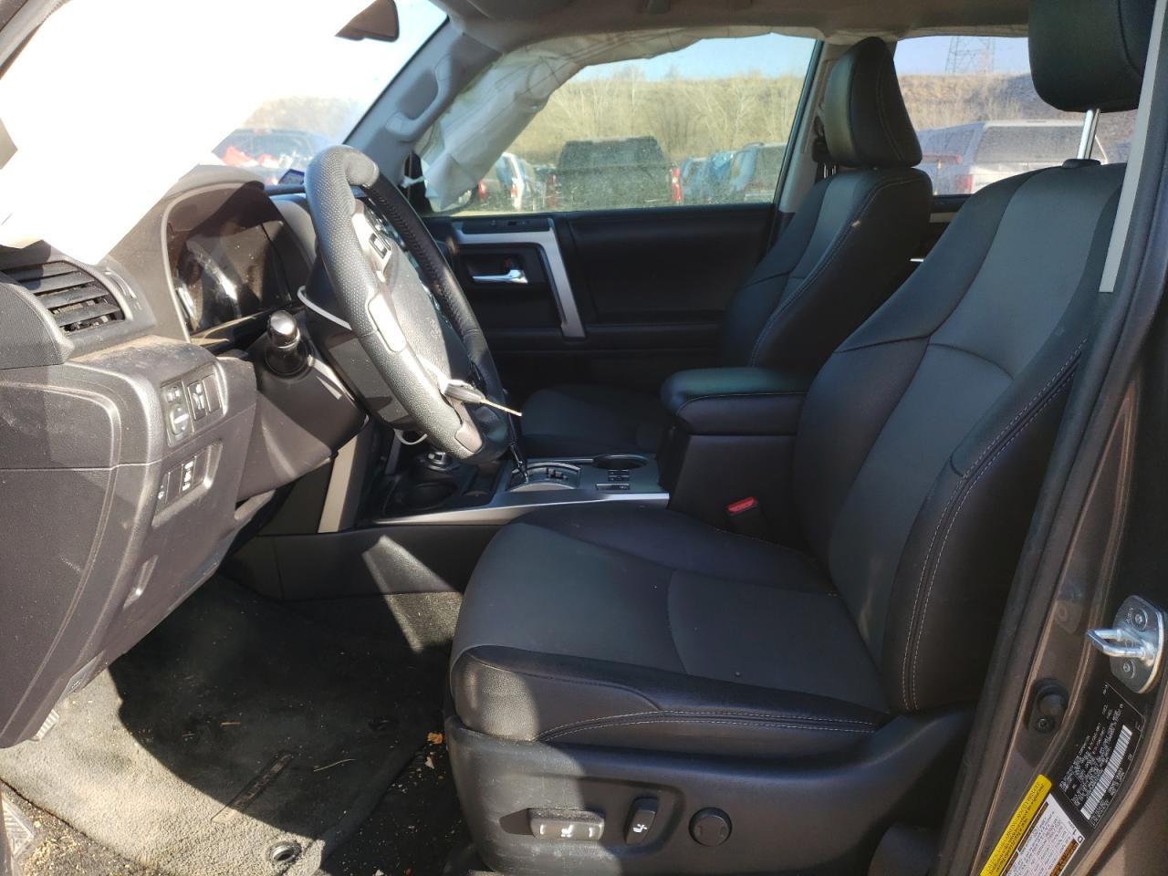2019 TOYOTA 4RUNNER SR - Image 7