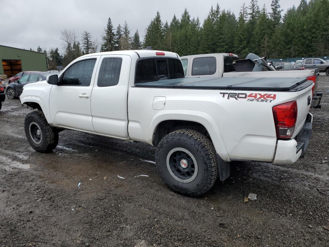 2017 TOYOTA TACOMA ACC - Фото 2
