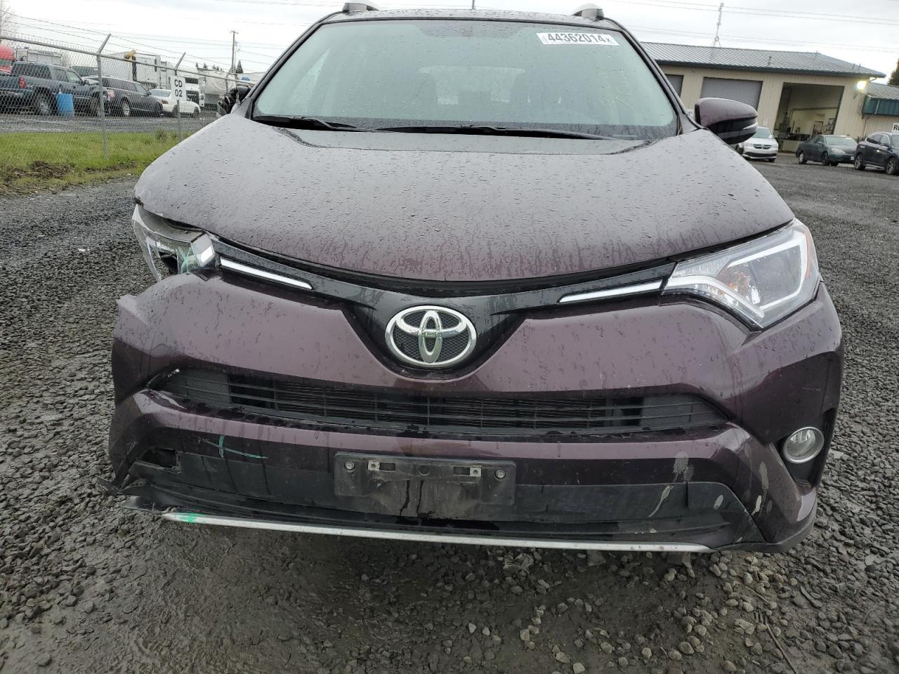 2016 TOYOTA RAV4 XLE - Image 5