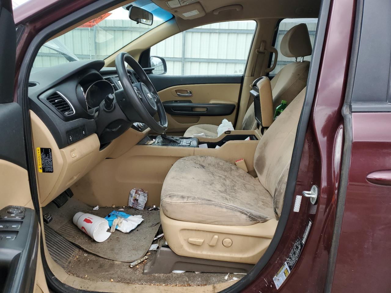 2016 KIA SEDONA LX - Image 7