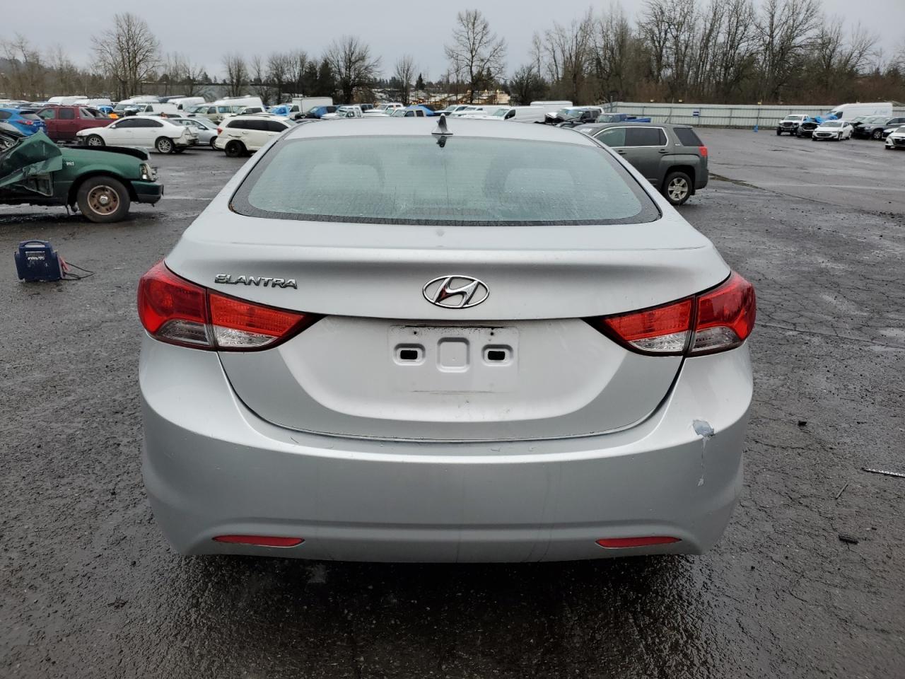 2013 HYUNDAI ELANTRA GL - Фото 6