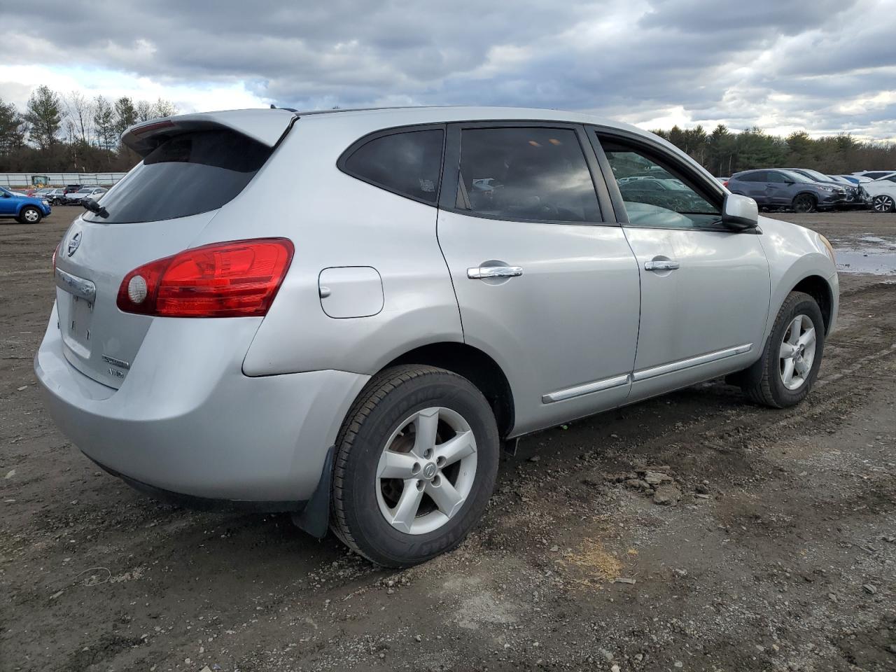 2013 NISSAN ROGUE S - Фото 3