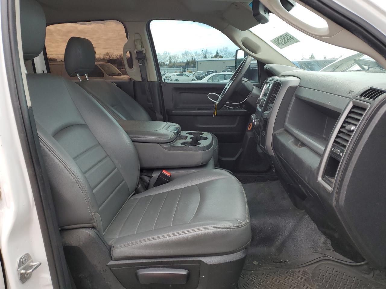 2018 RAM 1500 ST - Фото 7