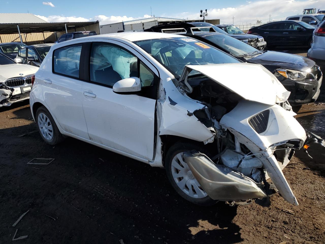 2017 TOYOTA YARIS L - Фото 4