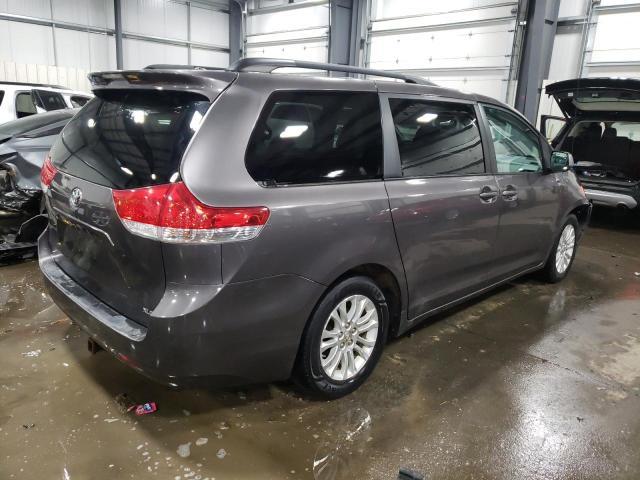 2012 Toyota Sienna Xle - Image 3