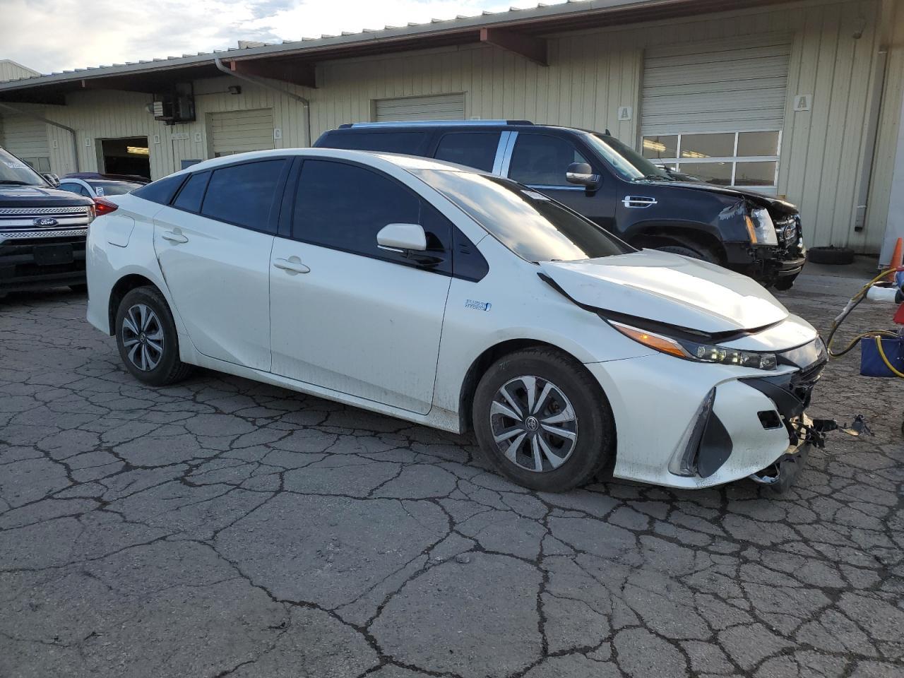 2018 TOYOTA PRIUS PRIM - Фото 4