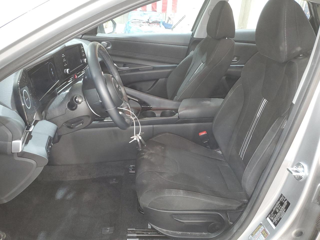 2022 HYUNDAI ELANTRA SE - Фото 7