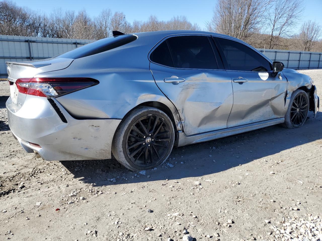 2022 TOYOTA CAMRY XSE - Фото 3