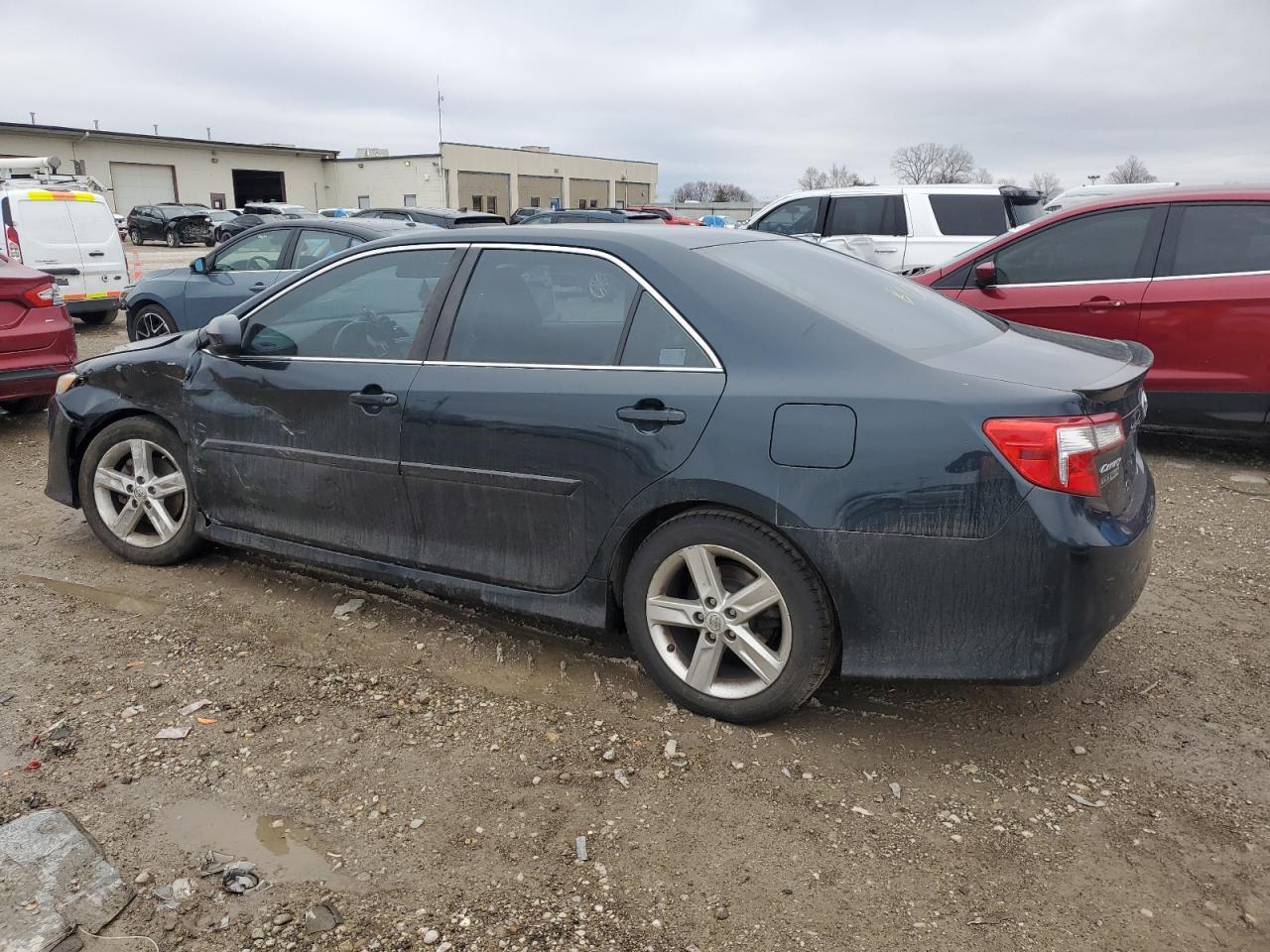 2014 TOYOTA CAMRY L - Image 2