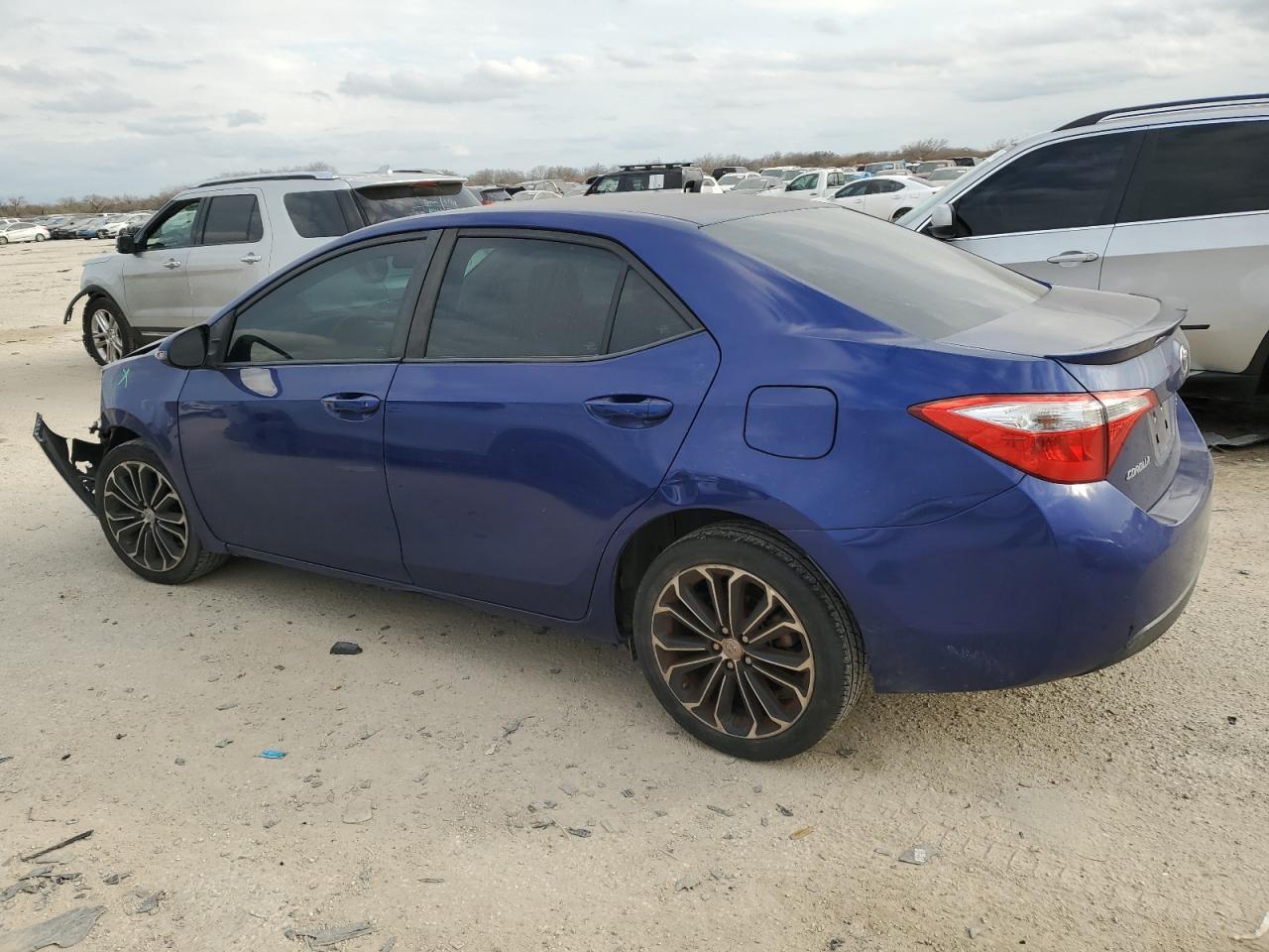2015 TOYOTA COROLLA L - Фото 2