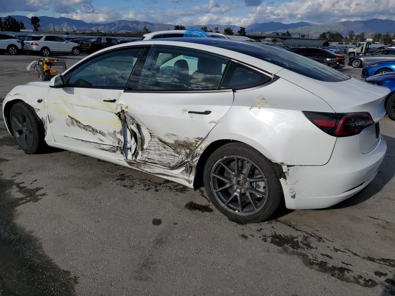 2022 TESLA MODEL 3 - Image 2