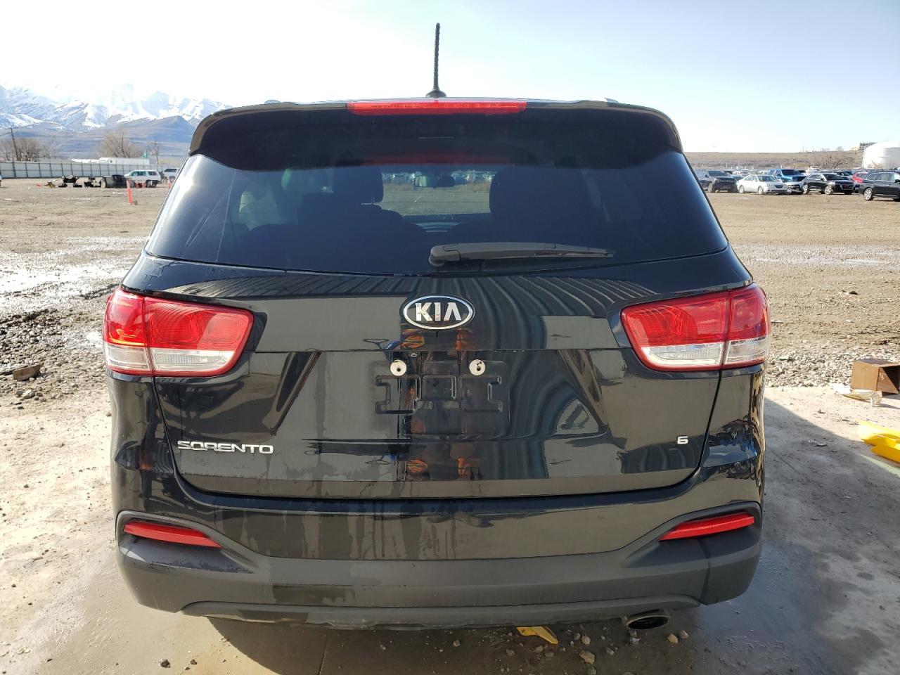 2017 KIA SORENTO LX - Фото 6