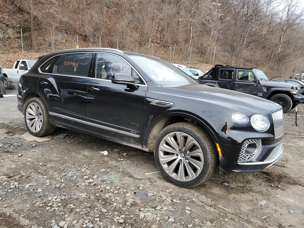 2023 BENTLEY BENTAYGA - Image 4