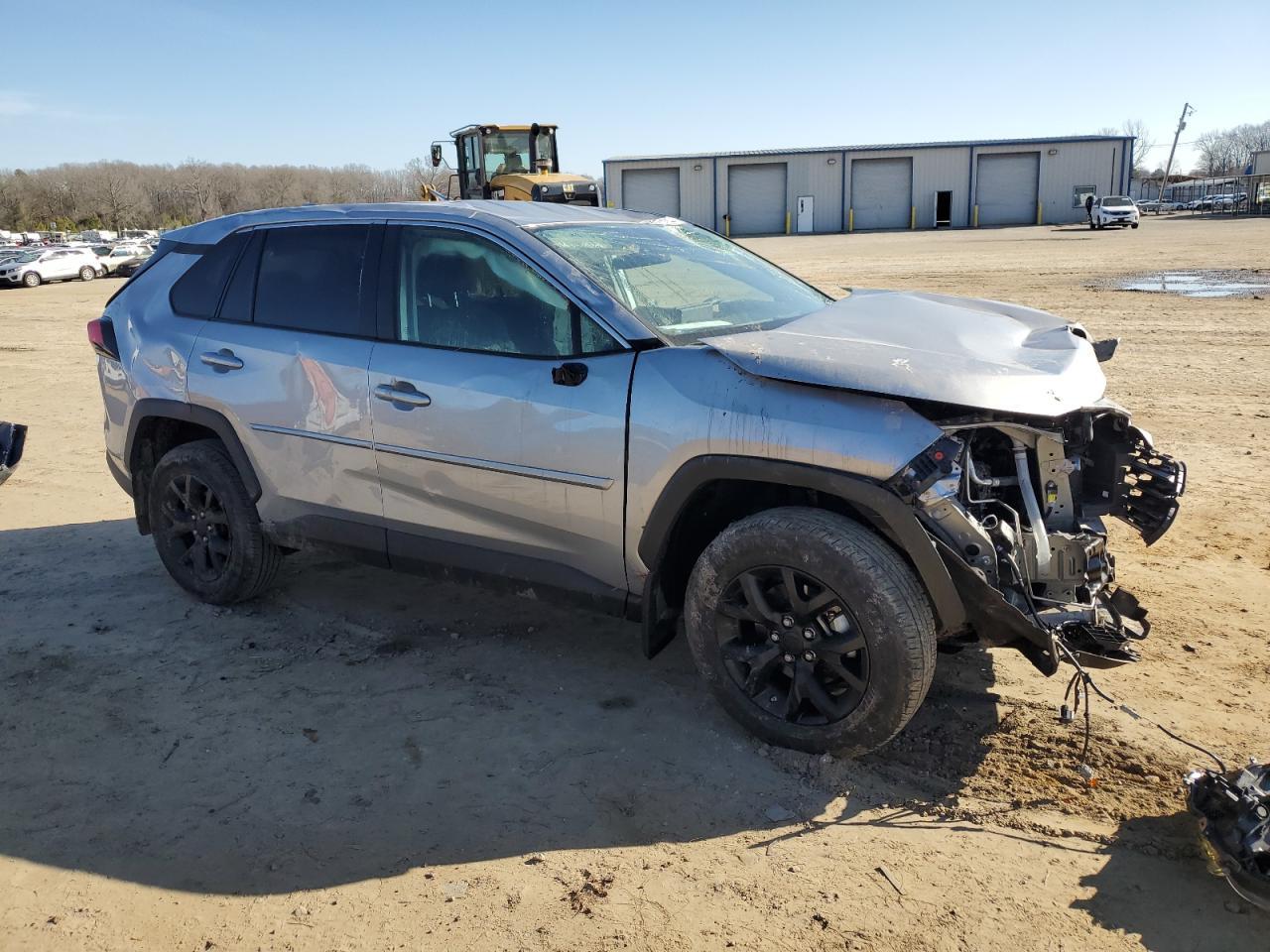 2023 TOYOTA RAV4 LE - Фото 4