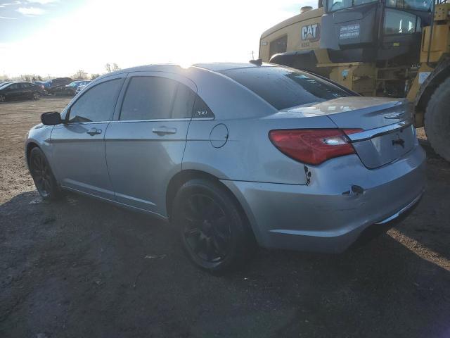 2013 Chrysler 200 Touring - Фото 2