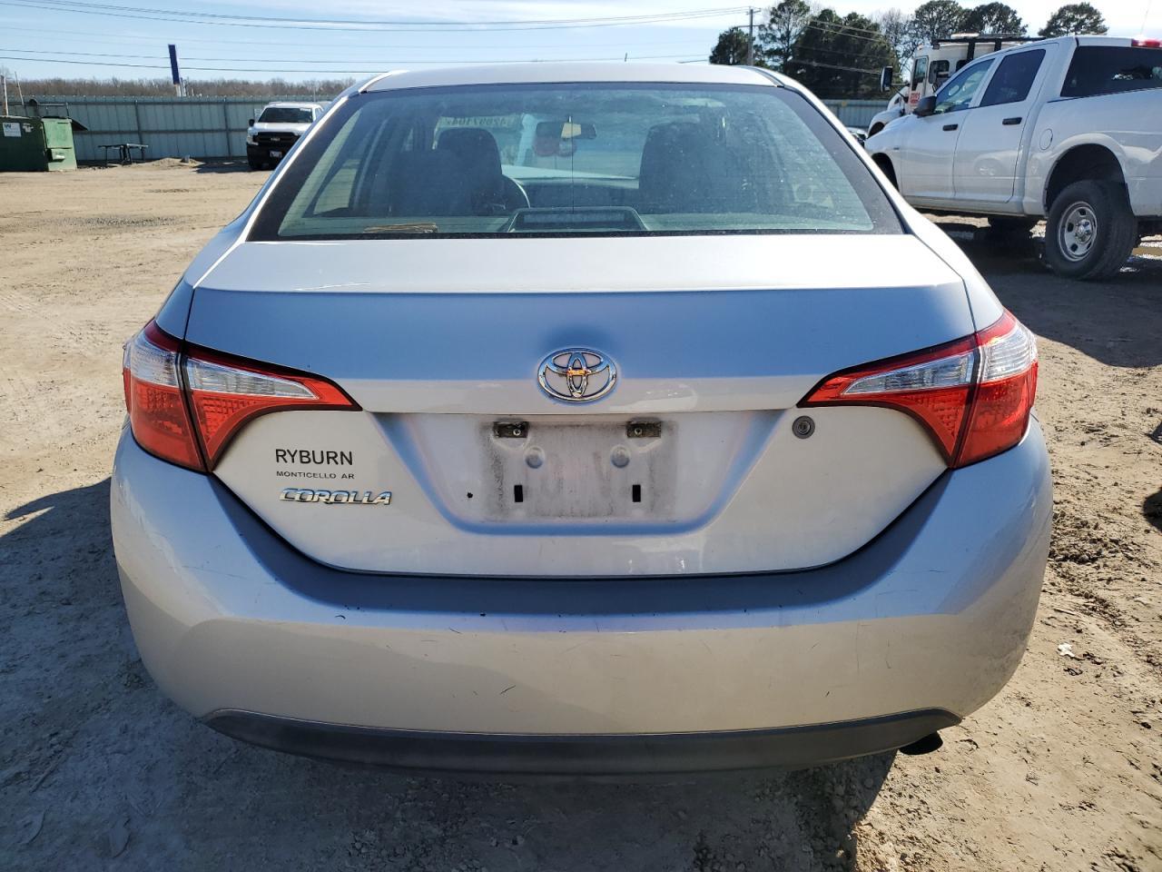 2014 TOYOTA COROLLA L - Image 6