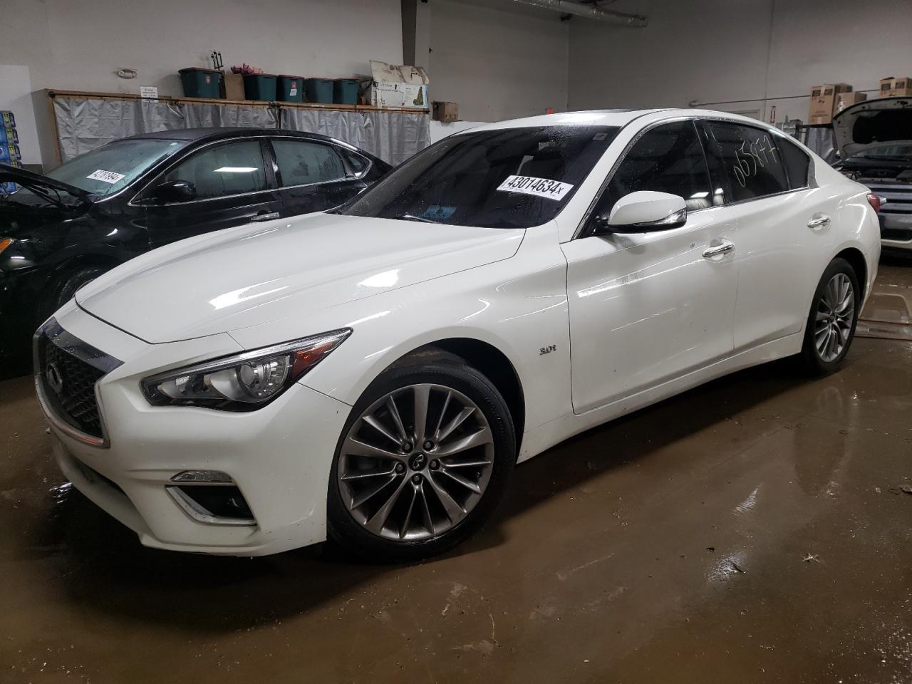 2018 INFINITI Q50 LUXE