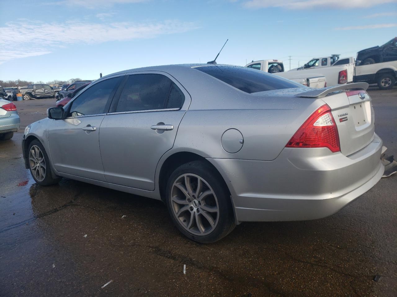 2012 FORD FUSION SE - Image 2