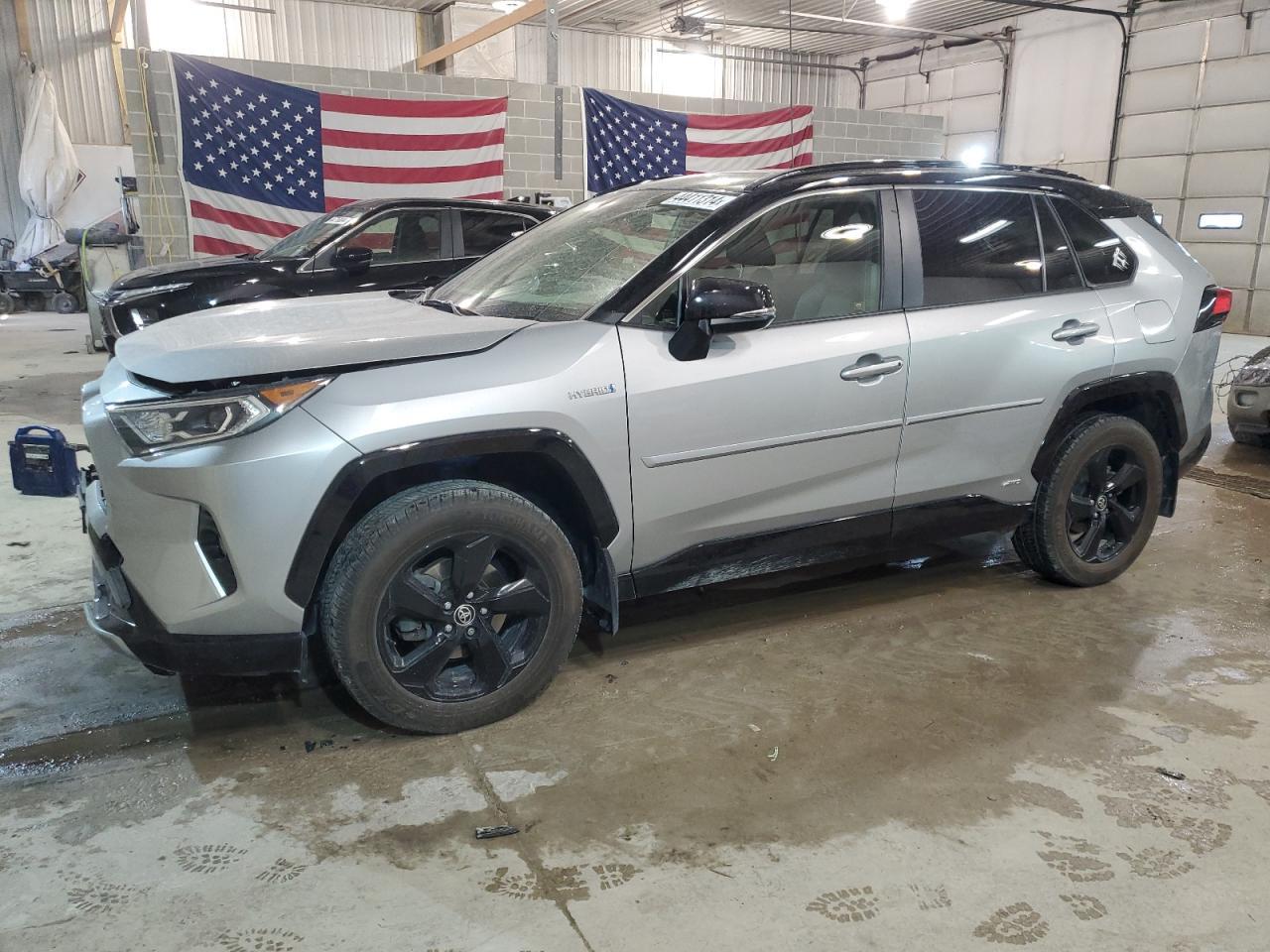 2020 TOYOTA RAV4 XSE car image