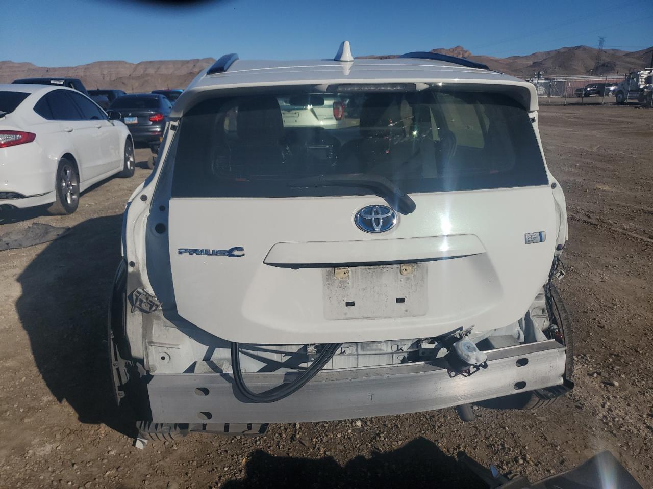 2018 TOYOTA PRIUS C - Image 6