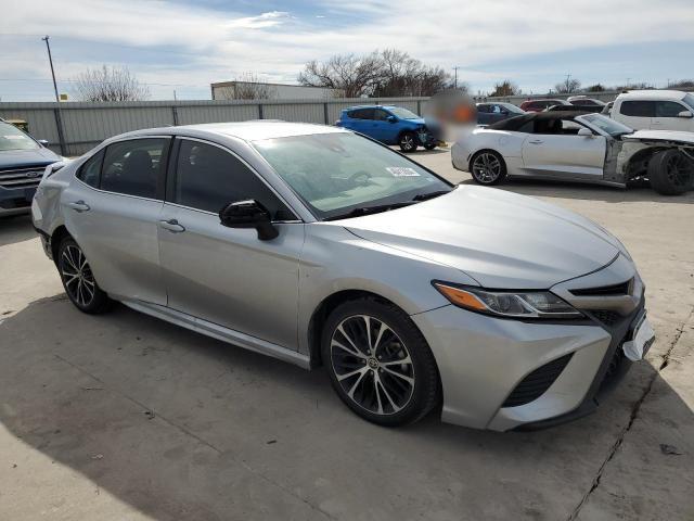 2020 Toyota Camry Se - Фото 4