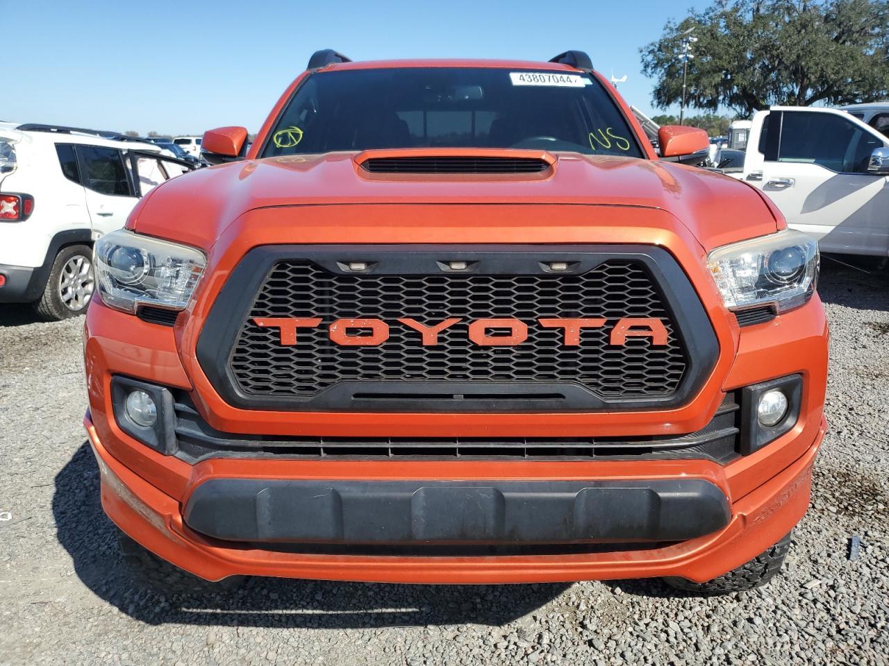 2018 TOYOTA TACOMA DOU - Image 5