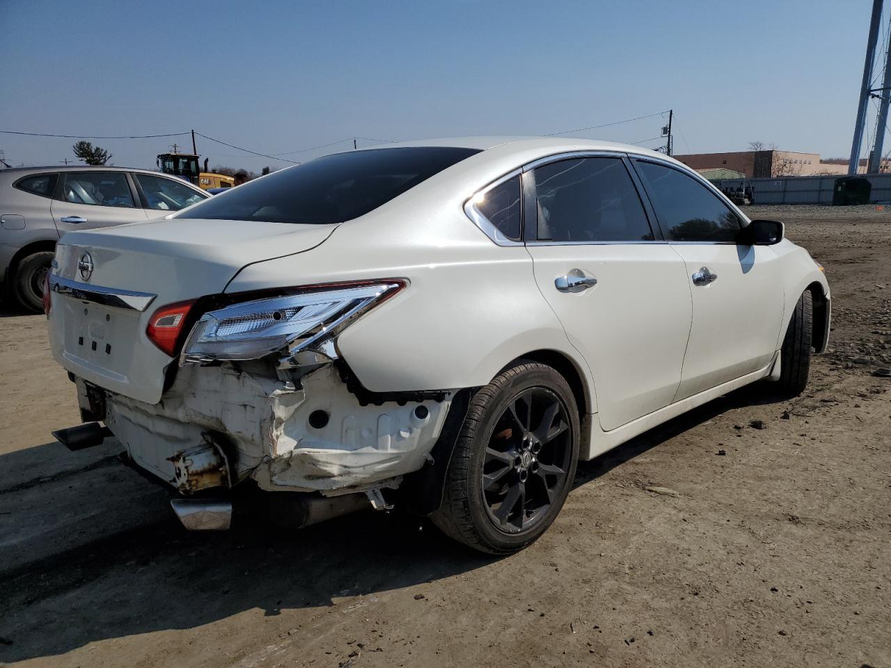 2017 NISSAN ALTIMA 2.5 - Фото 3