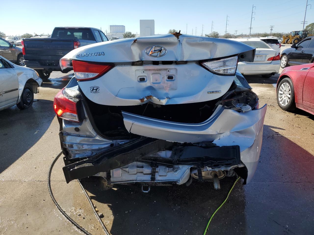 2011 HYUNDAI ELANTRA GL - Image 6