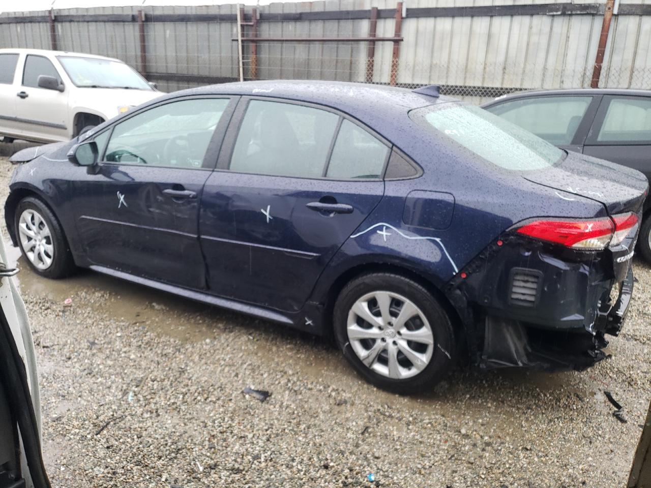 2021 TOYOTA COROLLA LE - Фото 2