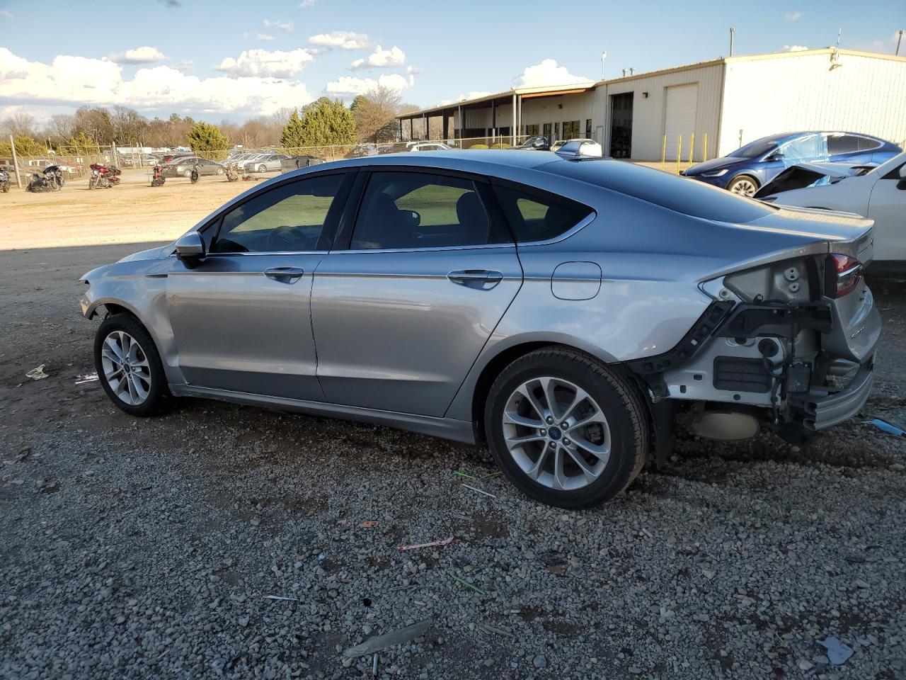 2020 FORD FUSION SE - Фото 2