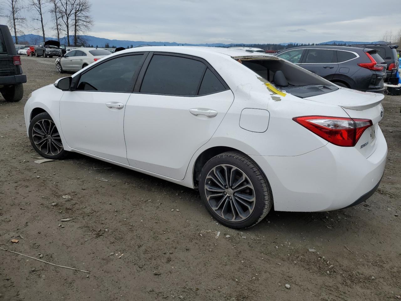 2016 TOYOTA COROLLA L - Фото 2