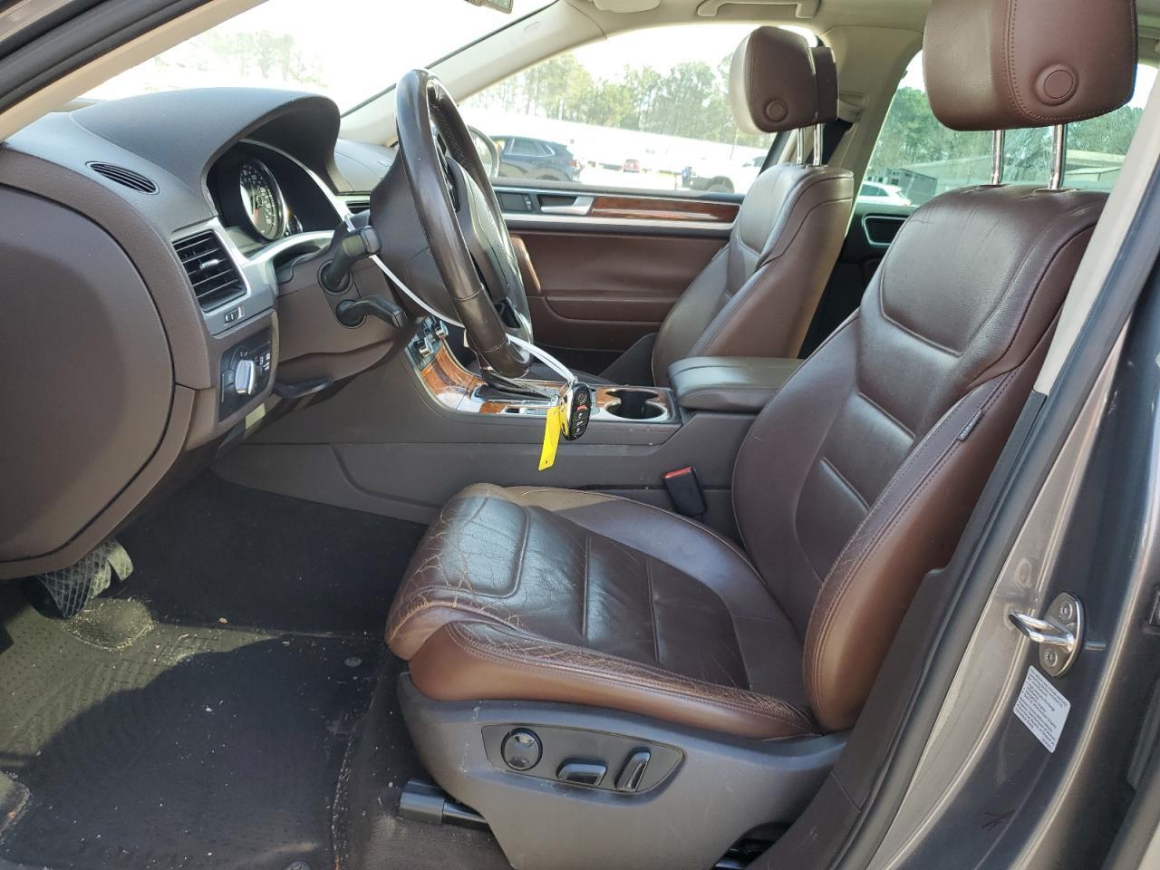 2012 VOLKSWAGEN TOUAREG V6 - Image 7