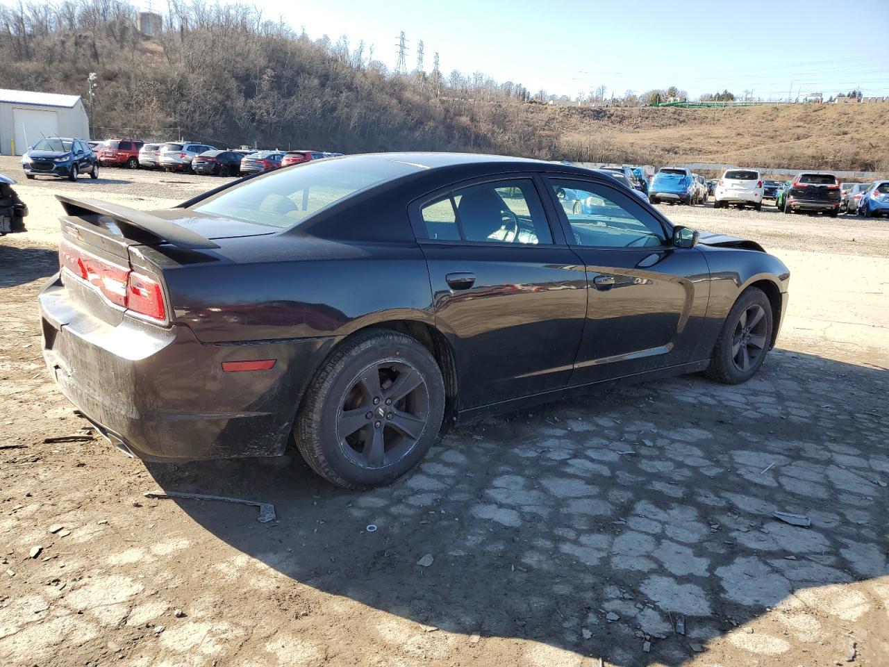 2013 DODGE CHARGER SE - Фото 3