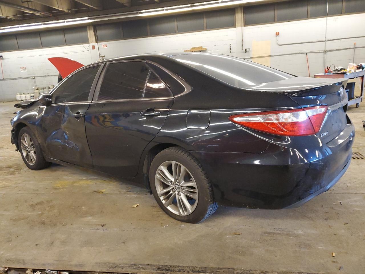 2016 TOYOTA CAMRY LE - Фото 2