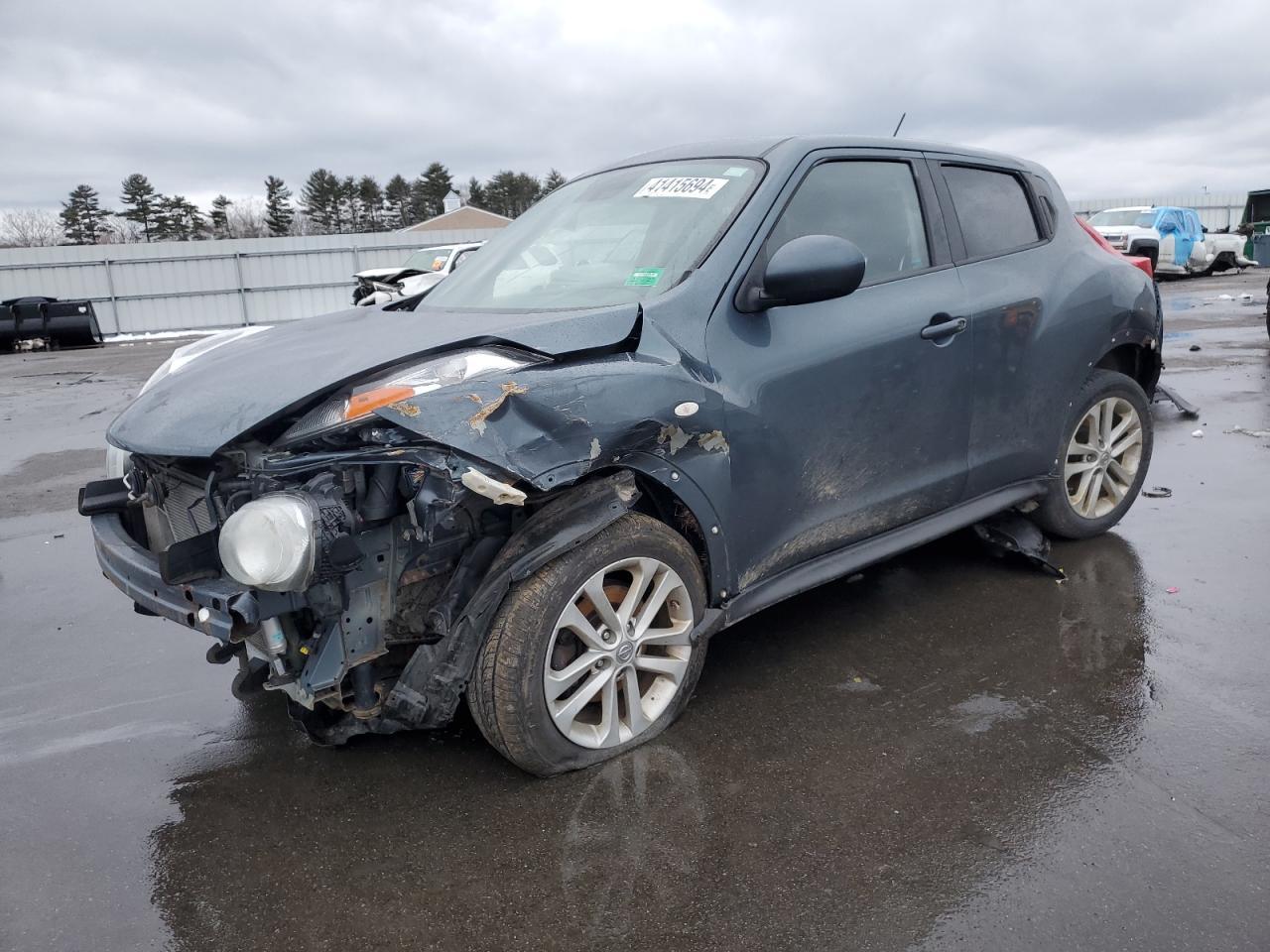 2011 NISSAN JUKE S